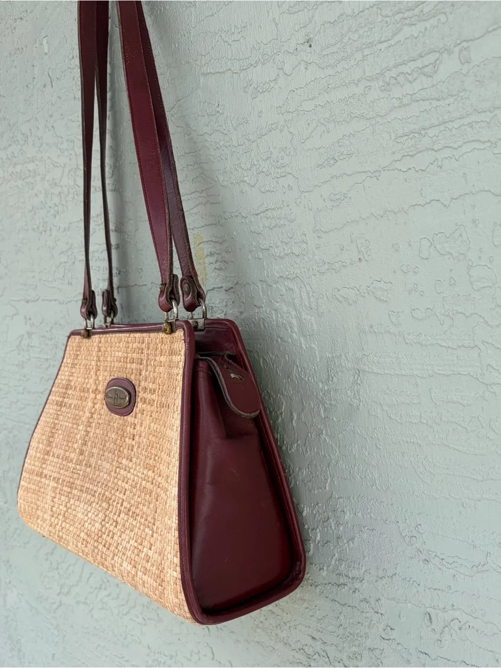 Vintage Etienne Aigner Natural Straw Shoulder Bag with Burgundy Trim - Picture 4 of 11